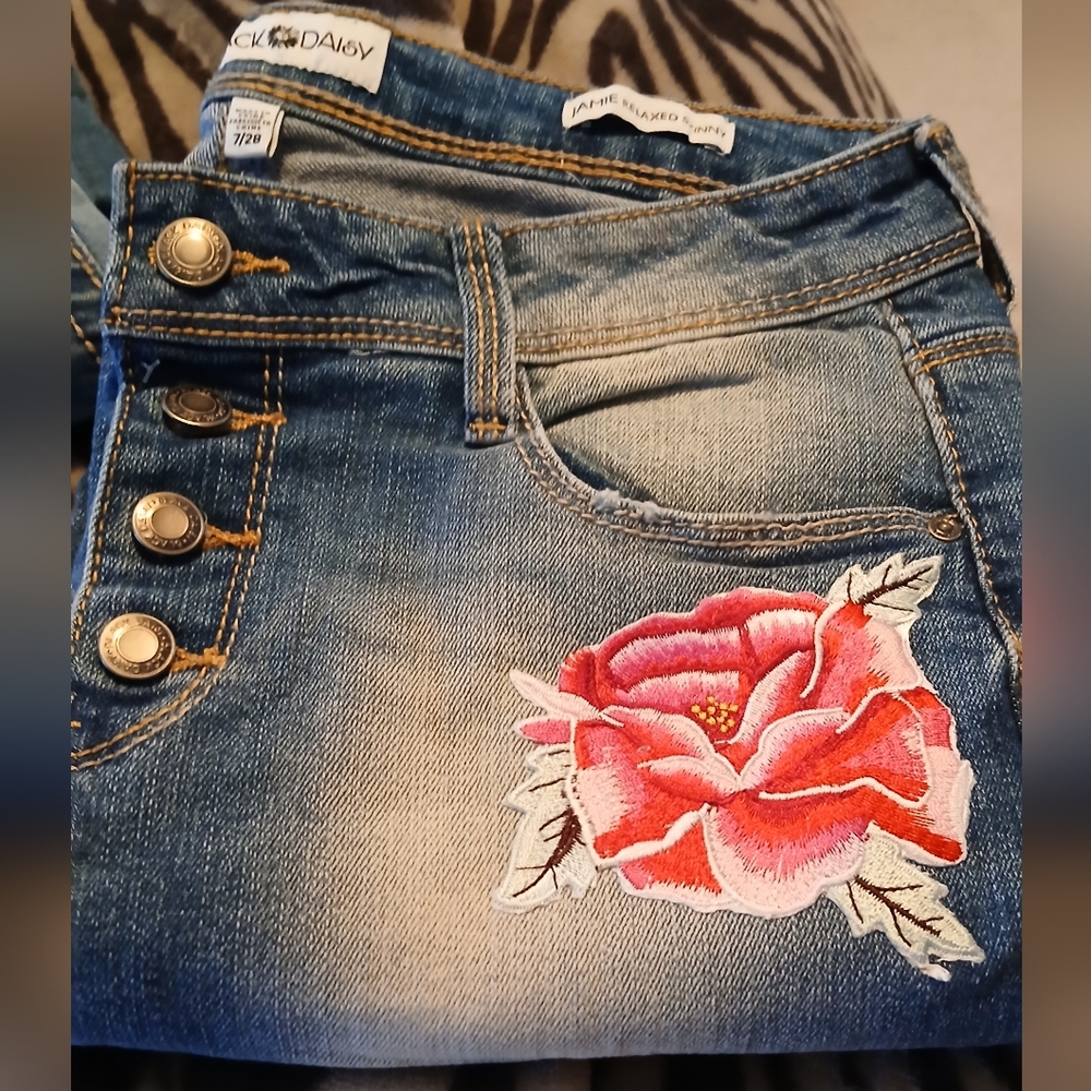 Black Daisy Floral Embroidered Jean